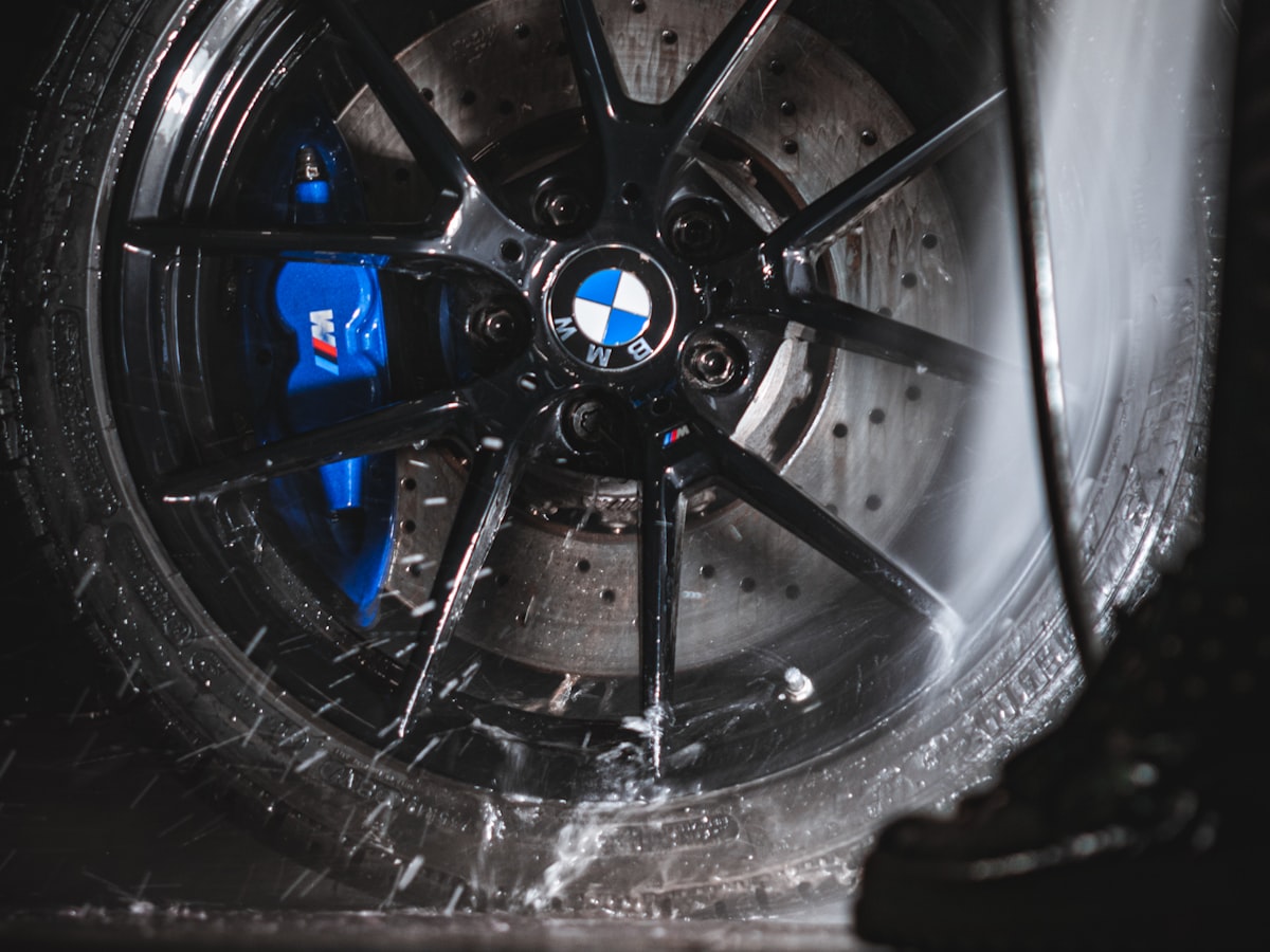 Polished alloy wheel and dressed tire